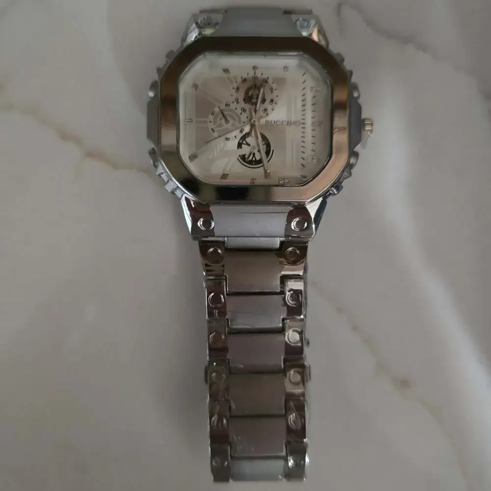 Buccino Men's Square Stainless Steel Analog Quartz Wristwatch